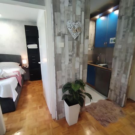Apartment Mrc Bezanija Exterior foto